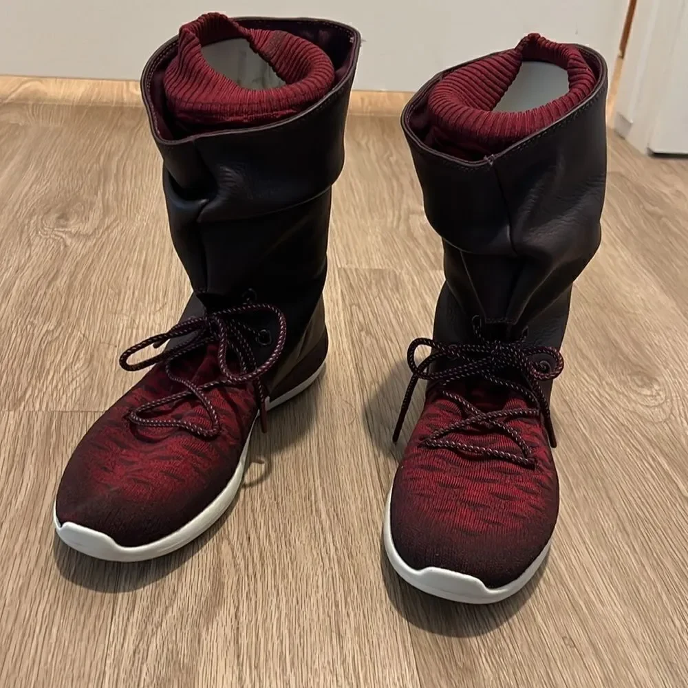 Nike Roshe Two Flyknit Hi 861708-600 Deep Burgundy- Red Women Size 10 Boots